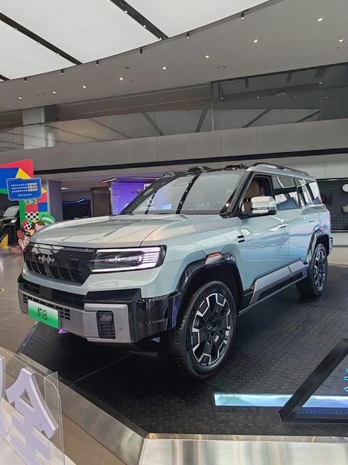 惠州33比亚迪方程豹硬派越野的爆款，英菲尼迪35周年与你共成长